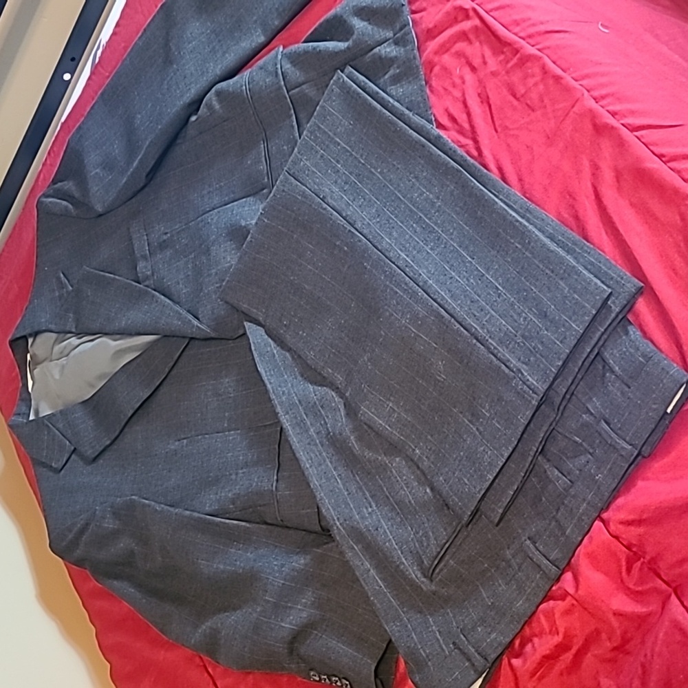 Lyndon-  Pants38x29, 42S Single Vent Coat, Pleated, Gray Stripe Pants